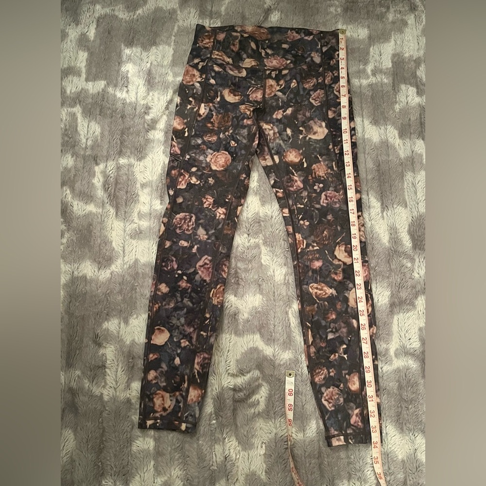 Lululemon Speed Up Tight Size 6 - Picture 6 of 10